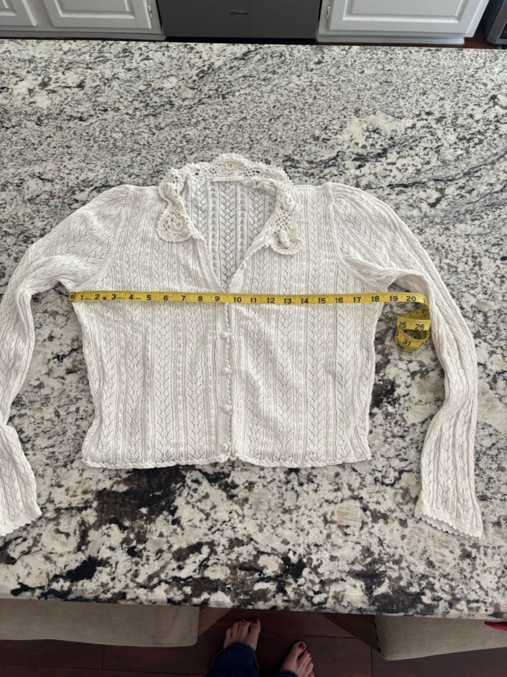 Doen Martina Cardigan/ Pale Lily Crochet Knit Top